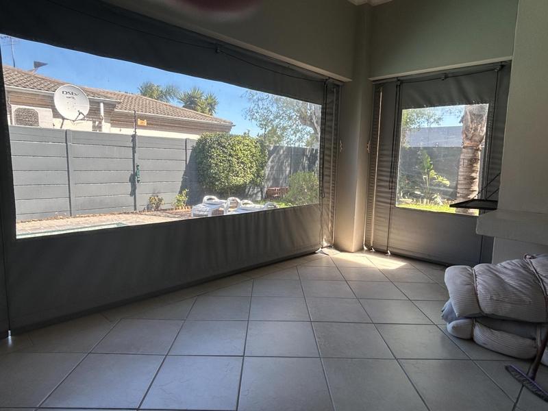 To Let 3 Bedroom Property for Rent in Parklands Western Cape